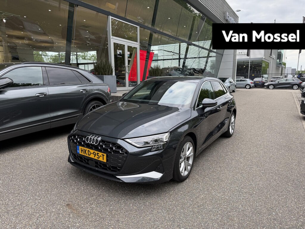 Audi A3 Sportback 40 TFSI e Advanced edition l MMI navigatie plus MMI touch l Cruise Control l Apple Carplay / Android Auto l Autom. airconditioning 3 zones l Comfortpakket l Lichtpakket ambient lighting l Audi drive select l Elektrische instelbare bestuurdersstoel l Stoelverwarming voorin l Dimbare binnenspiegel l Audi virtual cockpit plus l