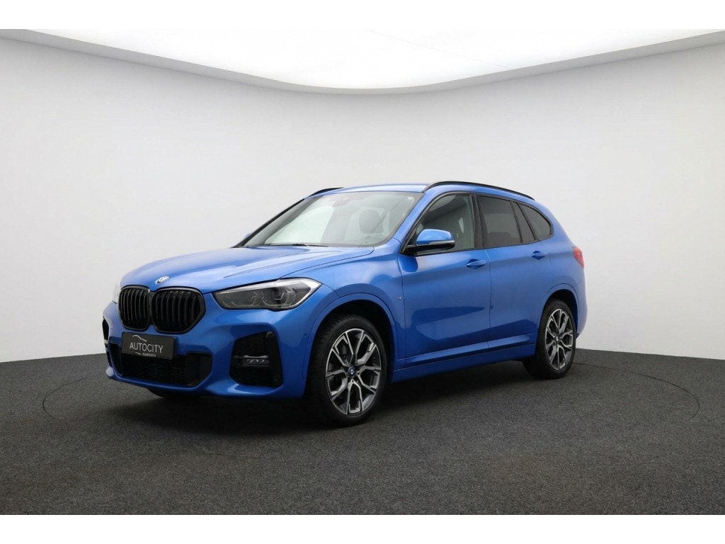 BMW X1 sDrive 20i M Sport Pano l Memory l Trekhaak l Carplay