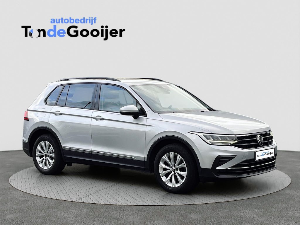Volkswagen Tiguan 1.5 TSi DSG Life Business | CAMERA | STOELVERW. | NW. MODEL |