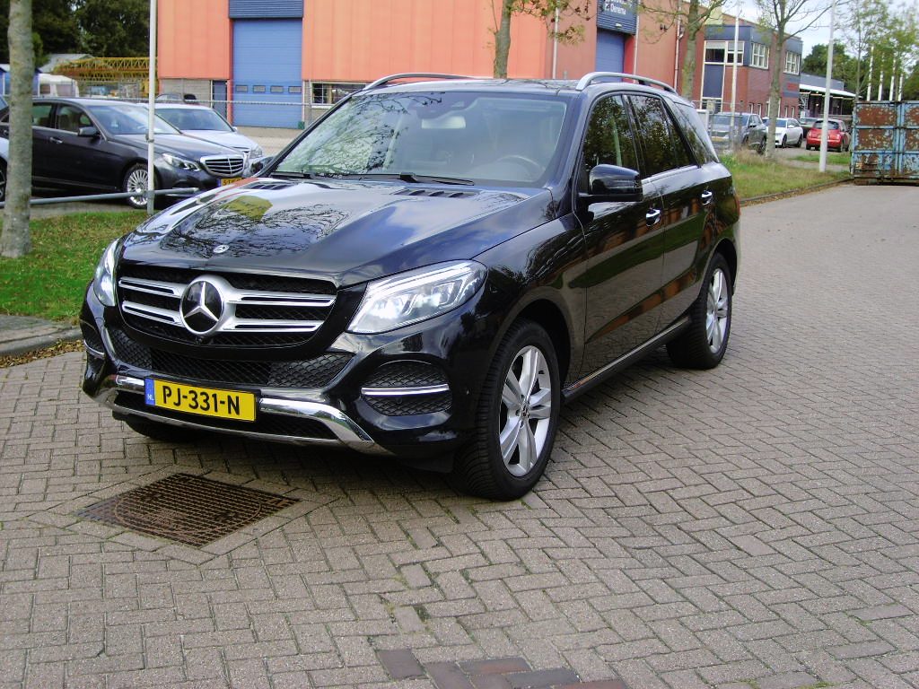 Mercedes-Benz GLE 500 4MATIC V 8
