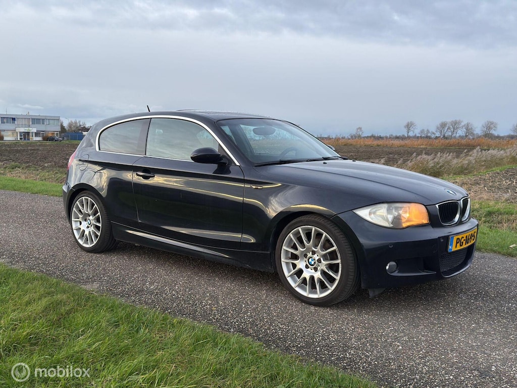 BMW 1-Serie 118i M pakket nieuwe distributieketting dakje
