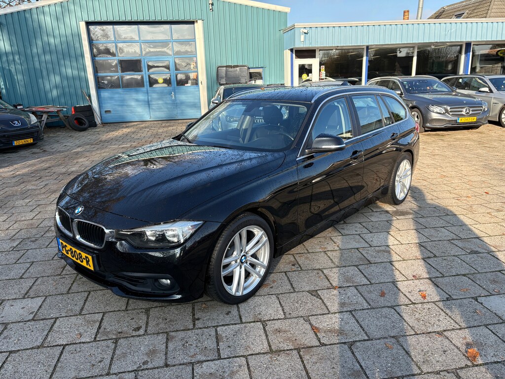BMW 3-Serie Touring 320i Corporate Lease