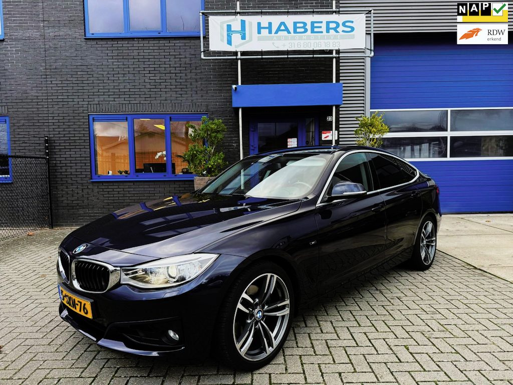 BMW 3-Serie Gran Turismo 328i High Executive 245PK|Origineel NL|Proff Navi|AUT|Rood Leder|Trekhaak|PDC|Memmory|StoelVW|M-velgen|