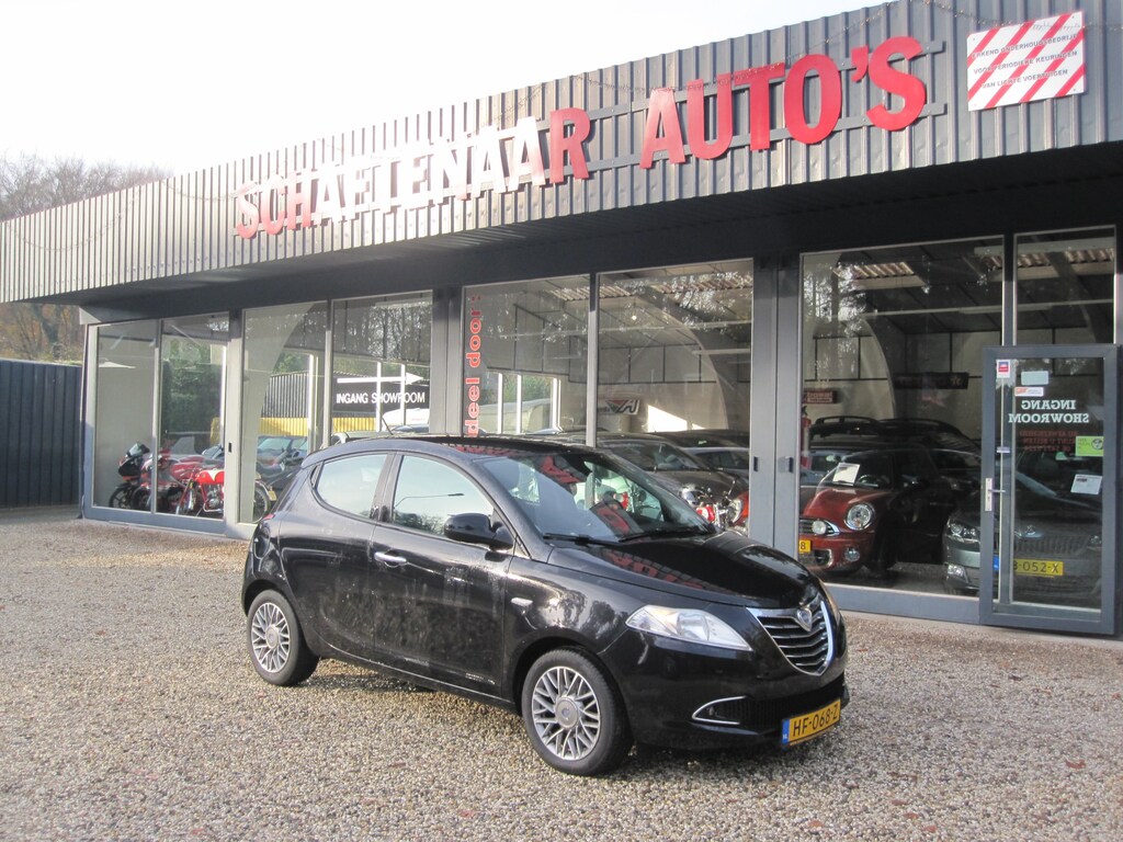 Lancia Ypsilon 0.9 TwinAir Gold met trekhaak apk 17-10-2027