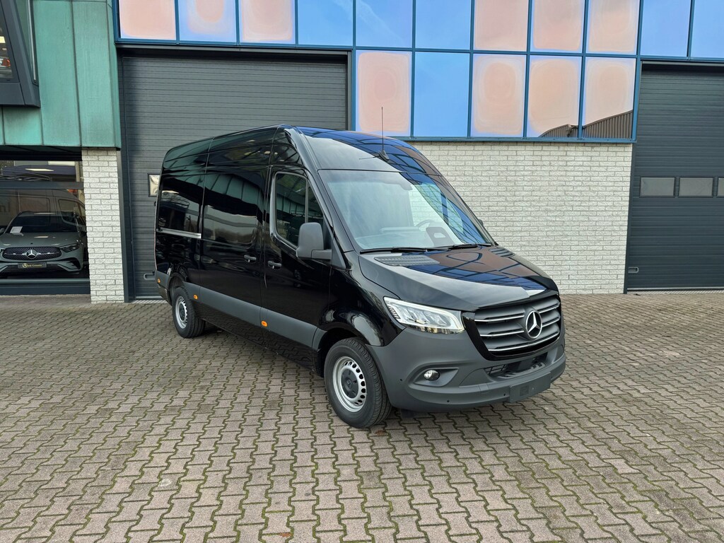 Mercedes-Benz Sprinter 317 L2H2 2x Schuifdeur Alarm kl3 Adaptieve cruise Digitale binnenspiegel Pro Trekhaak 3.5T Smartphone integratie Stuurwiel verwarming 270gr Deuren Betimmering