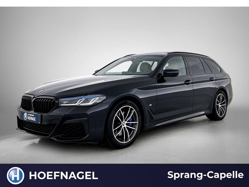 BMW 5-Serie Touring 530i M Sport | Trekhaak | Schuifdak | Laser | Camera | Memory Stoelen | Stoelverwarming