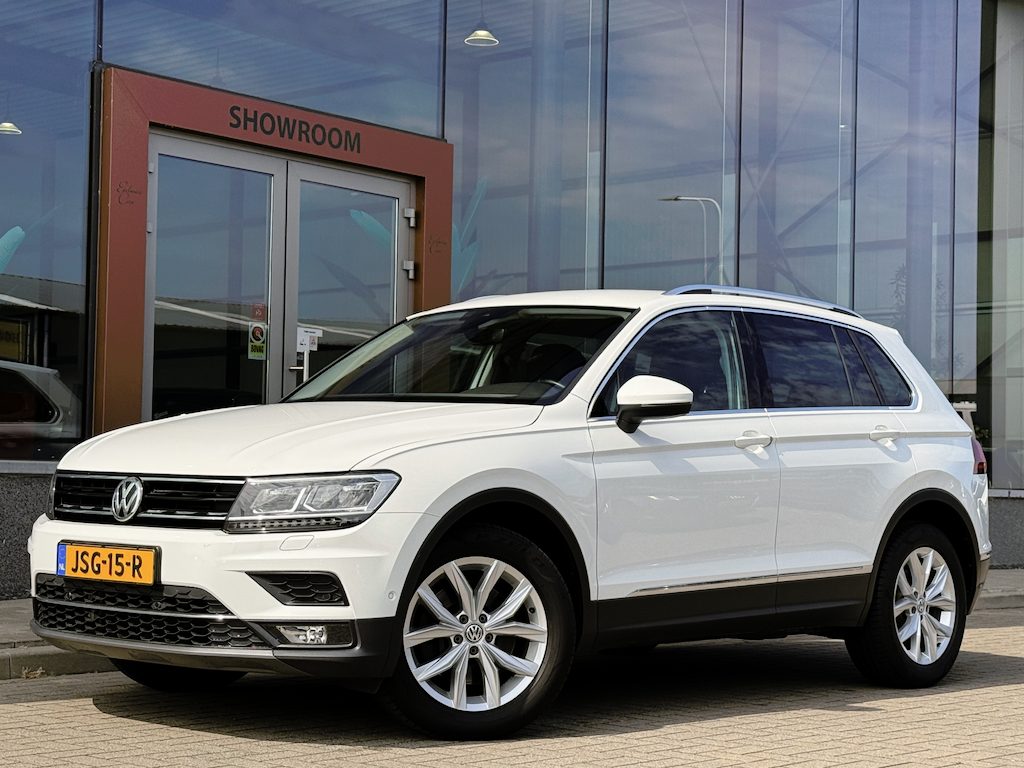 Volkswagen Tiguan 2.0 TSI 4Motion Highline | Leder | Electrische trekhaak | Stoelverwarming | Achteruitrijcamera | Apple Carplay/Android Auto |