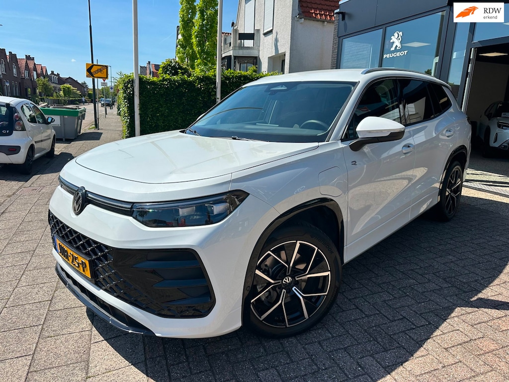 Volkswagen Tayron 1.5 eHybrid R-Line Edition|Afn. Trekhaak|19" LM Velgen