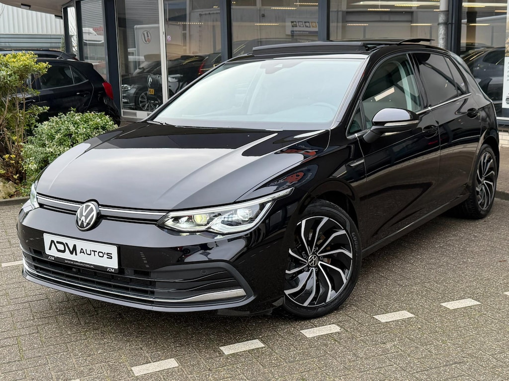 Volkswagen Golf 1.5 TSI STYLE l ACC l XENON l PANO