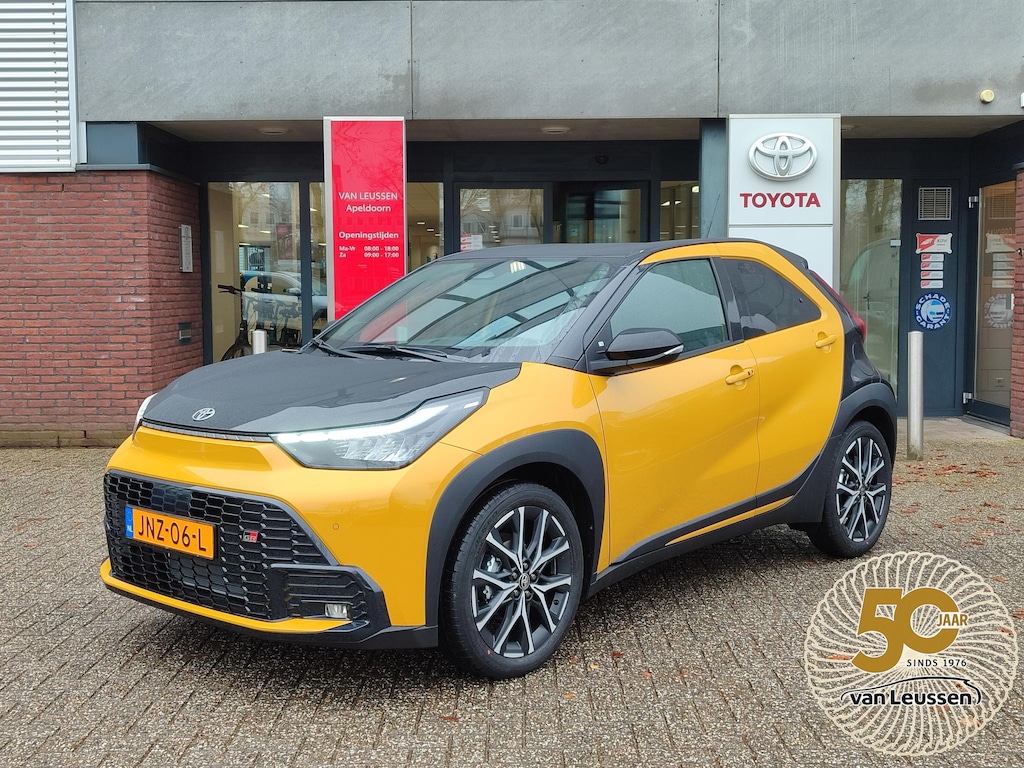 Toyota Aygo X HYBRID 115 GR-SPORT JBL-AUDIO 18''LM-VELGEN KEYLESS PARK-SENSOREN STOELVERW NAVI CLIMA AD-CRUISE