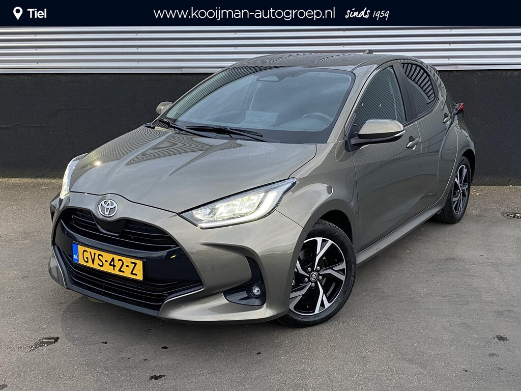 Toyota Yaris 1.5 Hybrid 115 First Edition Navigatie Apple CarPlay/Android Auto, achteruitrij camera, adaptieve cruise control, keyless, NL auto!