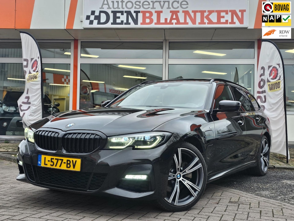 BMW 3-Serie Touring 320e High Executive M Pakket BJ.2021 / Panodak / Leder / Navi / Camera / Digi Dashb. / 19"Lmv !!