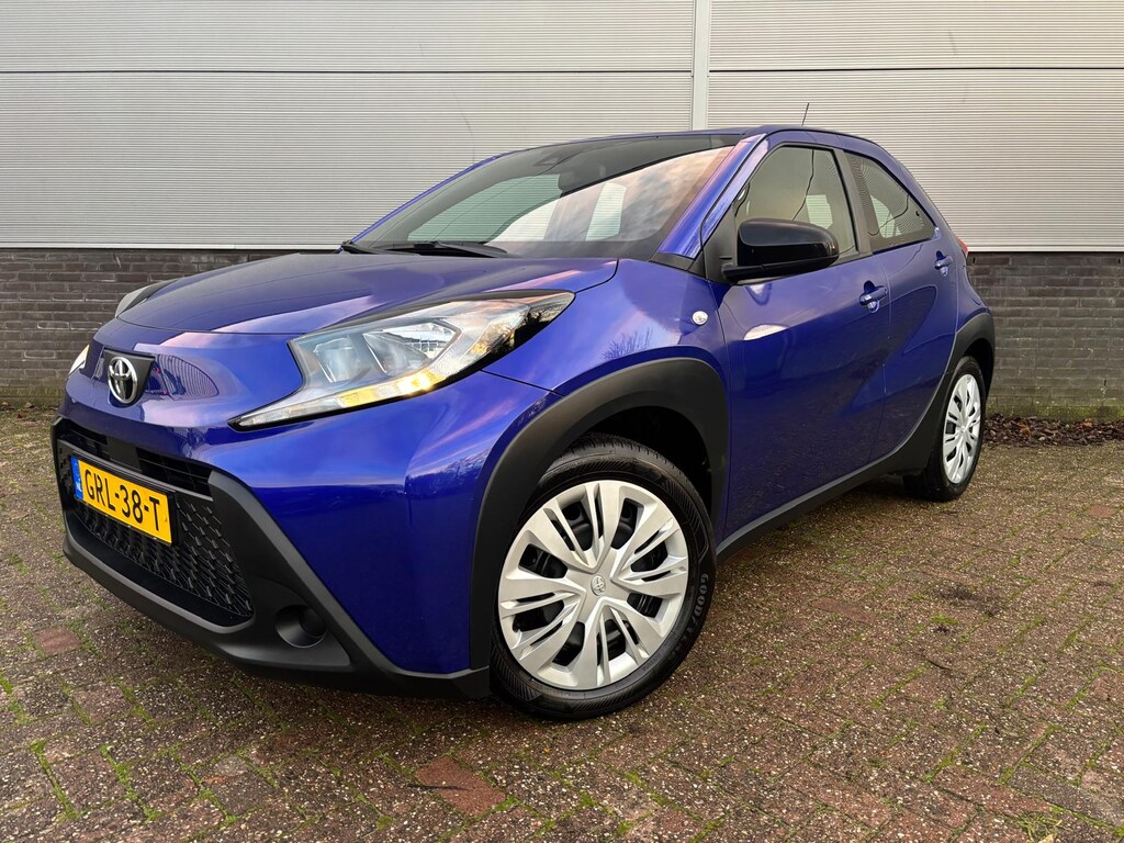 Toyota Aygo X 1.0 VVT-i MT Play