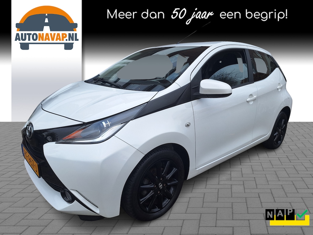 Toyota Aygo 1.0 VVT-i X-Play 5Drs /Camera/Navi/Led/Airco/Garantie