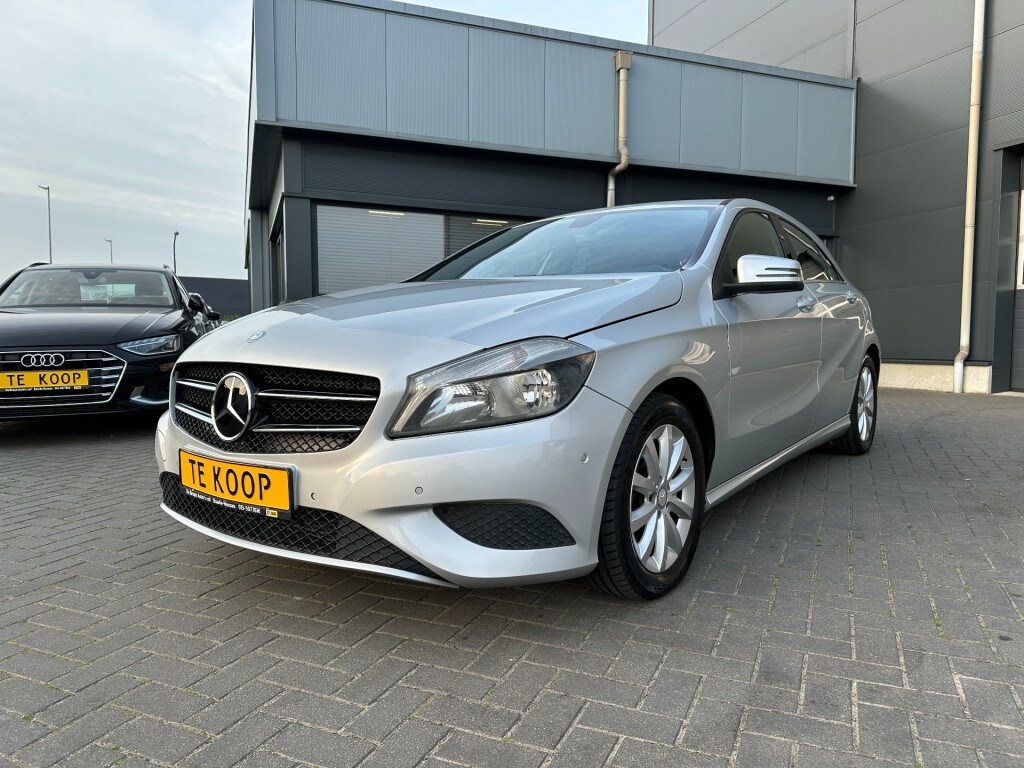 Mercedes-Benz A-klasse A 180 Aut. Ambition Navigatie stoelverw.