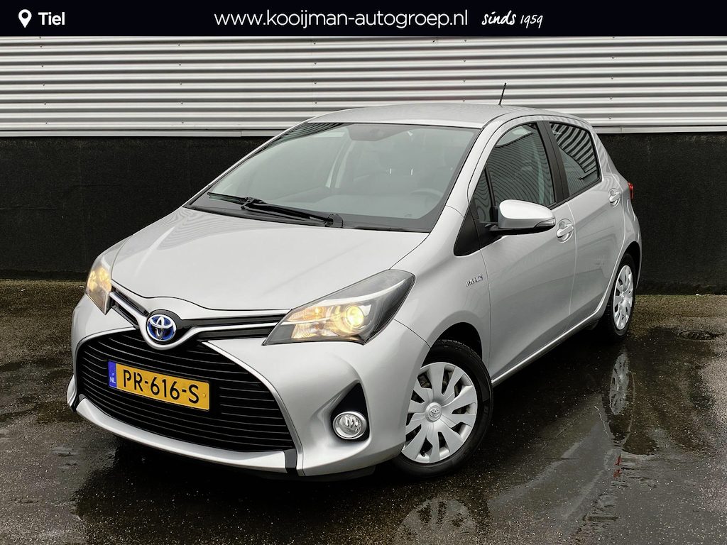 Toyota Yaris 1.5 Hybrid Trend Automaat, achteruitrij camera, cruise control, elektr. climate control, navigatie, start/stop systeem, boekjes compleet