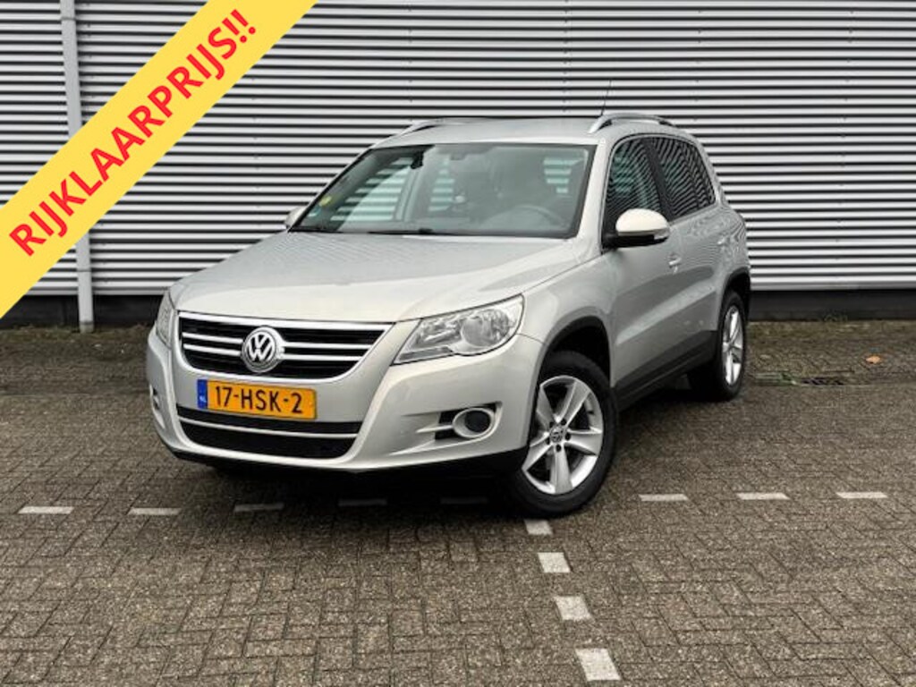 Volkswagen Tiguan 2.0 TSI Sport&Style 4Motion,Automaat ,navigatie/camera,elec trekhaak,17inch LMV met 4 seasons,