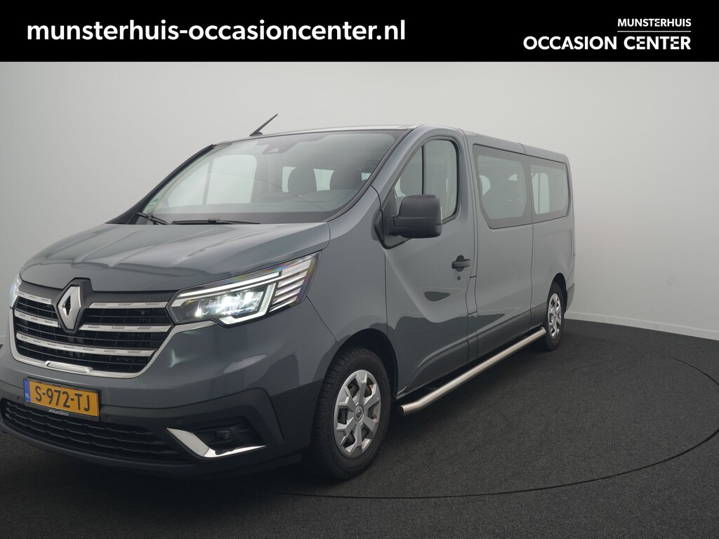 Renault Trafic - 9 Persoons bus! - 150 pk - All Seasonbanden - Achteruitrijcamera - Cruise Control - Sidebars - Trekhaak - Dealeronderhouden
