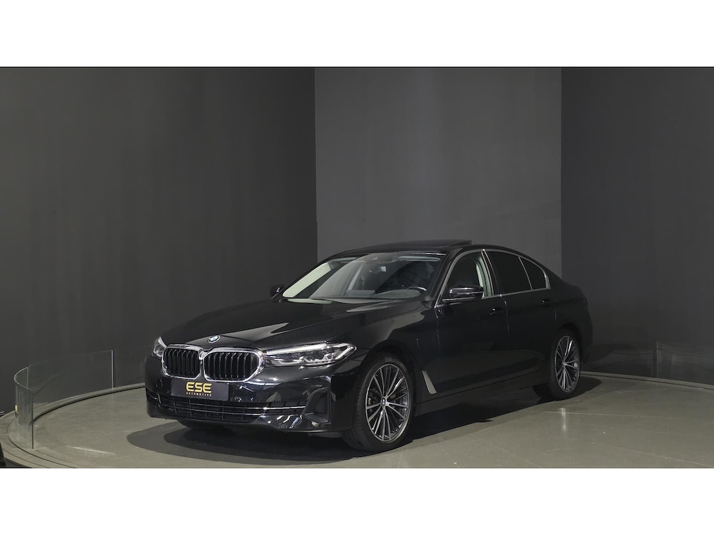 BMW 5-Serie 530e Executive | 360 Camera | Glazen schuif-/kanteldak | Facelift