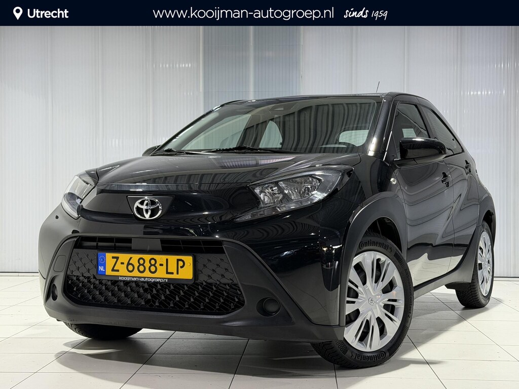Toyota Aygo X 1.0 VVT-i MT Play All season banden , AppleCarplay/Android Auto , Camera , Adaptieve cruise control , Orgineel NL , BTW auto