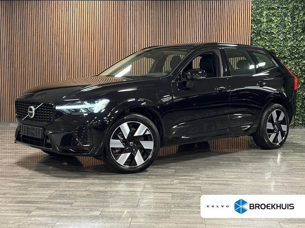 Volvo XC60 T6 AWD Recharge Ultra Dark | Head-Up Display | Harman Kardon | Adaptieve Cruise Control | Stoelverwarming voor+Achter | Stuurwielverwarming | Full LED Meesturende koplampen | Pilot Assist | BLIS Dode Hoek Detectie | Schuifdak | 20 Inch | Parkeercamera | Elektrische voorstoelen geheugen | Lederen bekleding | Zitting verlenging voorstoelen | Lederen dashboard | Google Infotainment | Keyless Drive | Parkeersensoren voor+achter | Elektrisch bedienbare achterklep | DAB Radio | Apple Carplay/Android Auto | Draadloos telefoon opladen | Volvo On Call met mobiele App functie | Onyx Black Metallic |