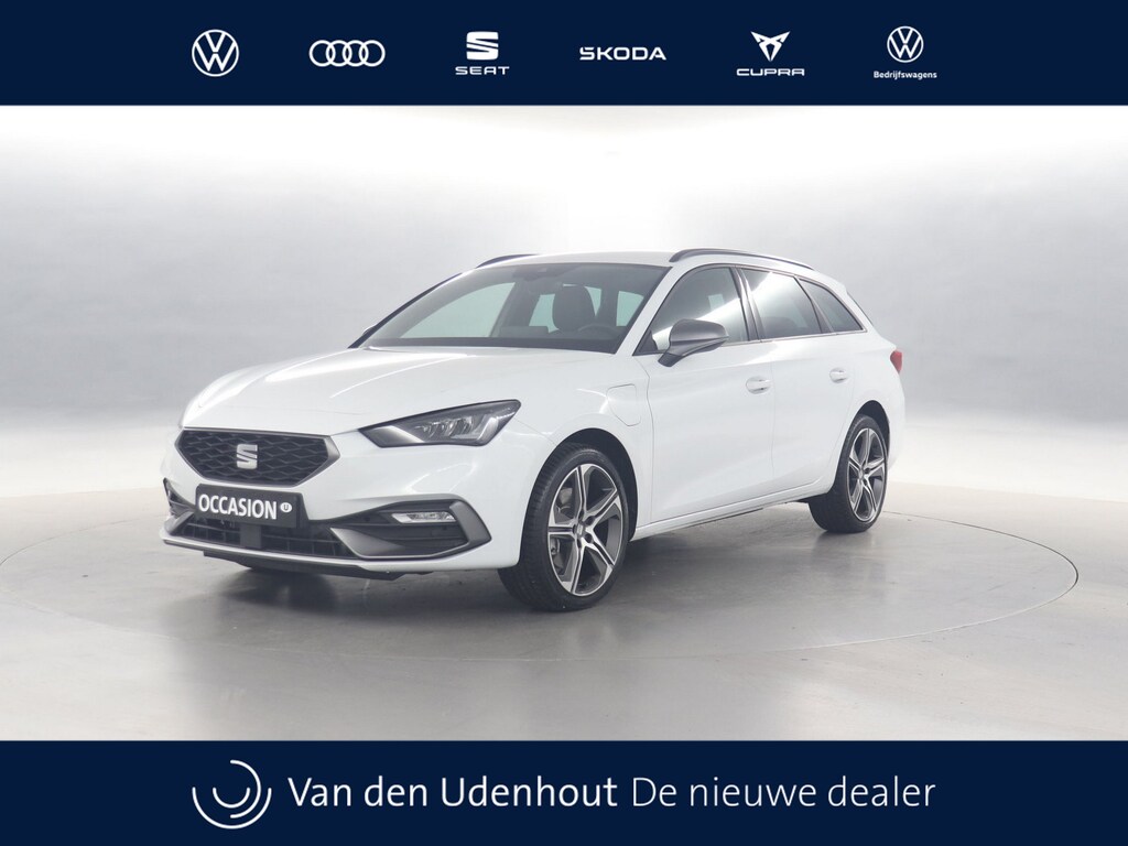 SEAT Leon Sportstourer 1.5 TSI 204pk e-Hybrid FR Business DSG / Navigatie / Camera / Apple Carplay / Sfeerverlichting