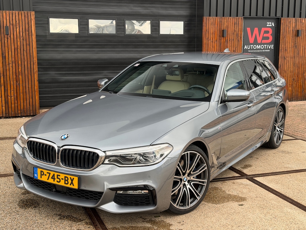 BMW 5-Serie Touring 530i High Executive M-Sport ACC HUD PDC Memory Stoelverw. + Ventilatie. Luchtvering.