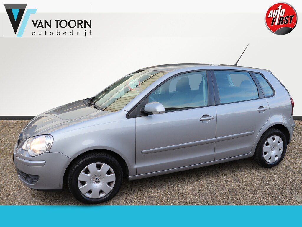 Volkswagen Polo 1.4-16V Trendline. APK tot 30-09-2027 Zeer netjes, goed onderhouden, afneembare trekhaak.