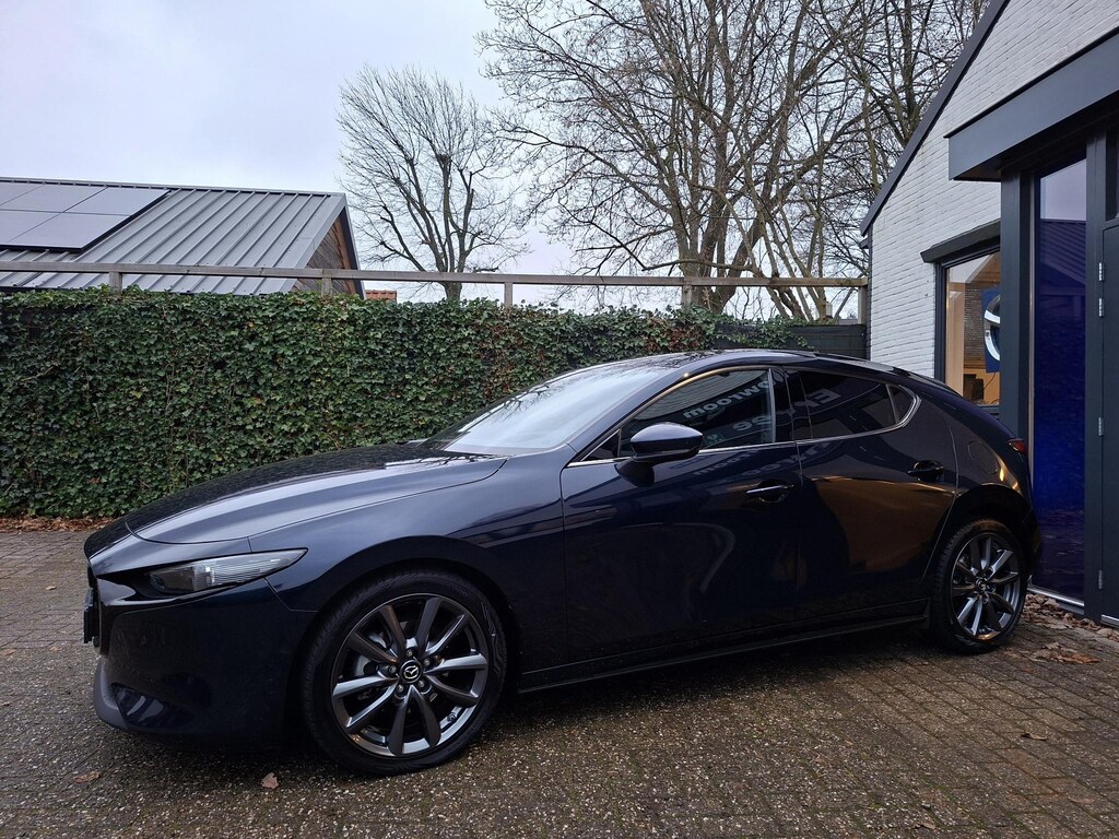Mazda 3 2.0 e-SkyActiv-G M Hybrid 122 Comfort met Bose 360° camera