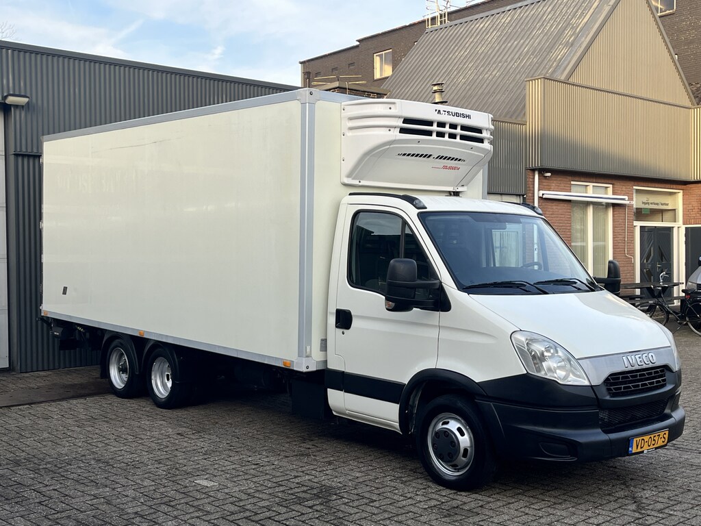 IVECO Daily 40C15 D 410 Clixstar Bakwagen Koelvries wagen -20° 2530kg laadvermogen Be-combi Koelwagen Koeling Laadklep 500kg Airco Cruise Be clixtar Be oplegger Bpm vrij Euro 5 clixstar Be combinatie