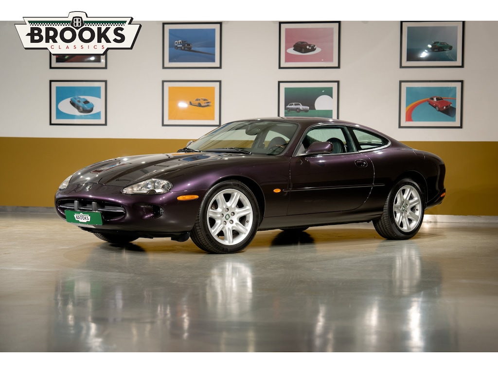 Jaguar XK8 4.0 V8 Coupé | Airco (automatisch) | Gelaagde voorruit en getint glas rondom | Halogeen koplampen