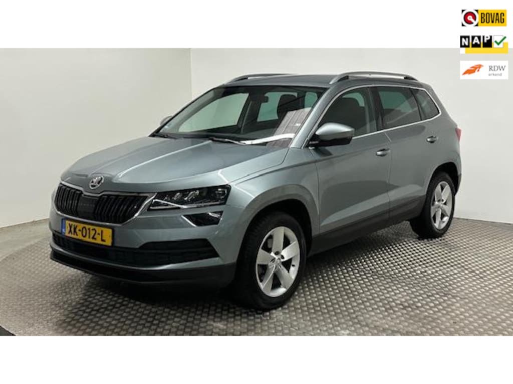 Skoda Karoq 1.5 TSI ACT Style Business automaat benzine navigatie cruisecontrole parkeersensoren stoelverwarming led trekhaak