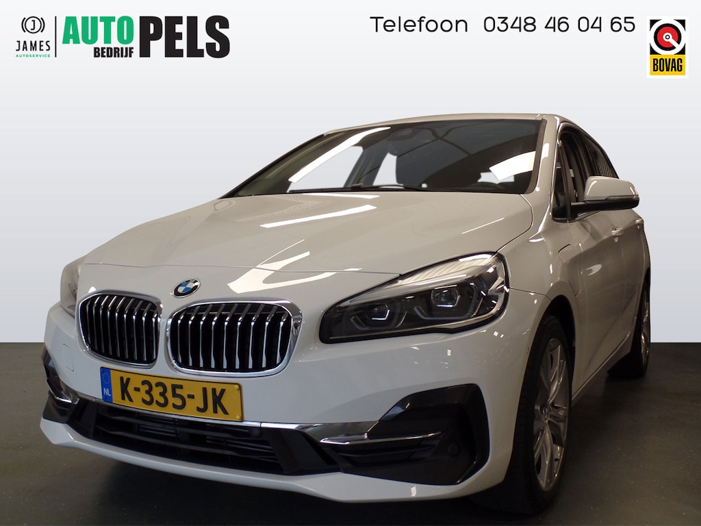 BMW 2-Serie Active Tourer 225xe iPerformance eDrive Ed, Automaat Navi, Clima en Cruise contr, Elek stoelen, Stoelverw, Head up display, Lederen bekleding, Pdc V/A, Xenon, Lm velgen 18'', Full options, Nederlandse auto!! Bovag afleverpakket 695,-