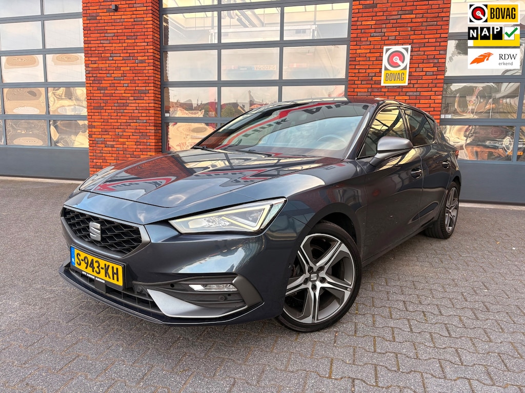 SEAT Leon 1.5 eTSI DSG FR Business Intense|Camera|Alcantara|Apple CarPlay