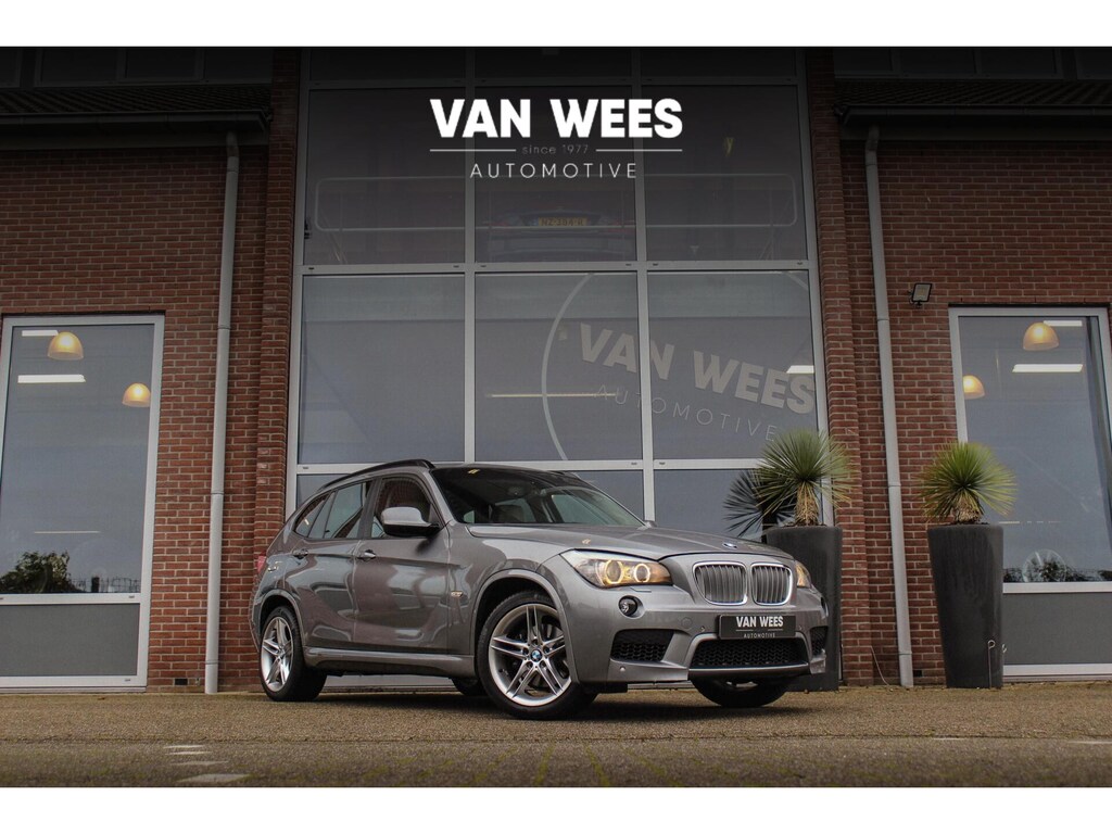 BMW X1 E84 sDrive18i Executive M-sport | M-pakket | Automaat | Stoelverwarming | Xenon | Cruise control | 18 inch | PDC | Climate control | Sportstoelen | Hifi audio | 150 pk