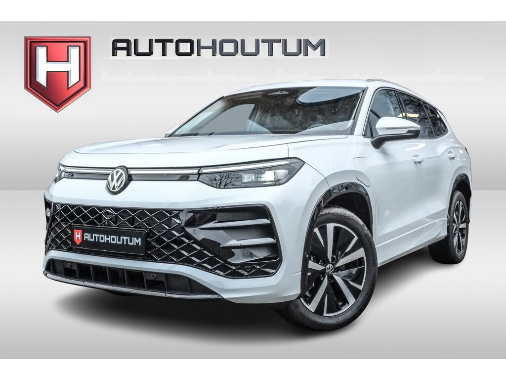 Volkswagen Tayron 1.5 eHybrid R-Line 245pk | Trekhaak | SOH 99% | Achteruitrijcamera