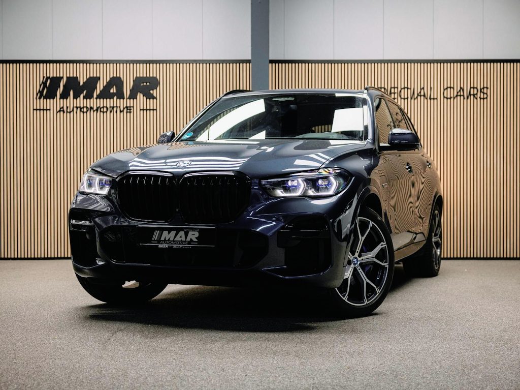BMW X5 xDrive45e High Executive | M-sport | Luchtvering | Pano | Head-Up | Trekhaak | 360 camera |