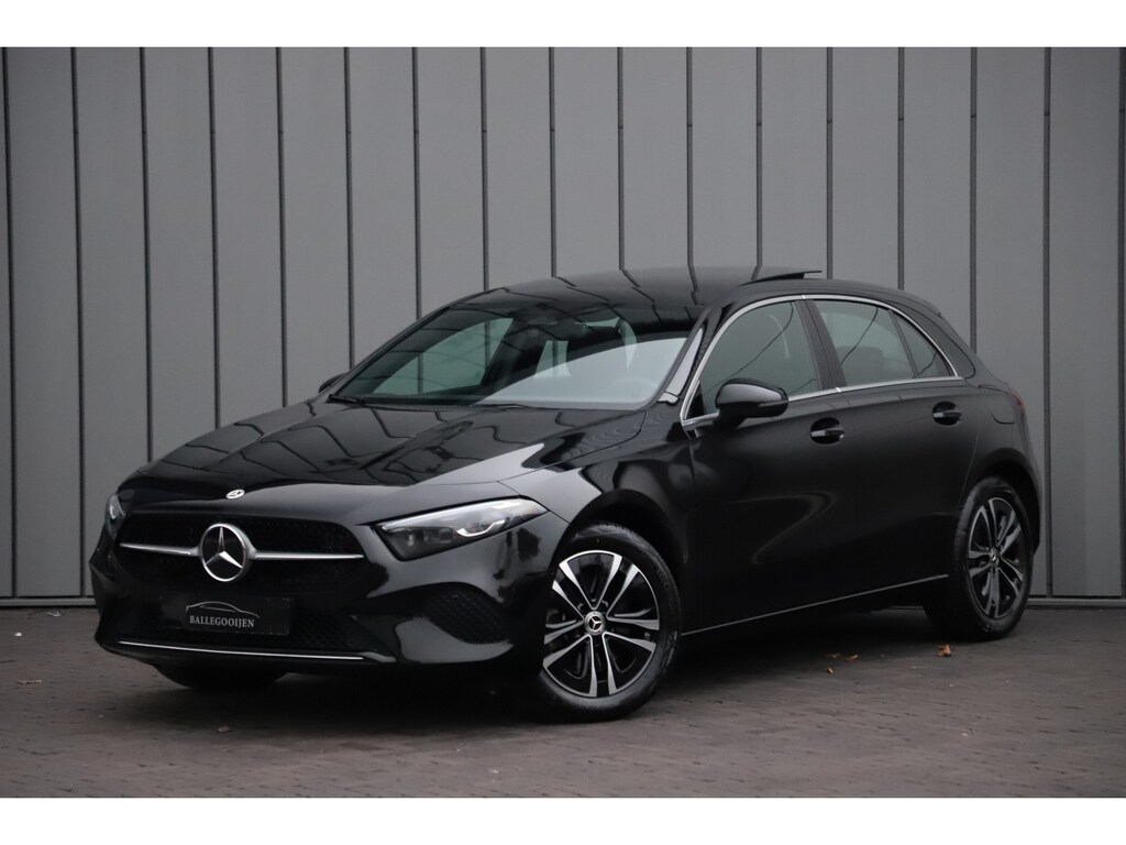 Mercedes-Benz A-klasse 250e Business Solution | 218PK | Pano | Multibeam | Widescreen | Stoel/Stuurwielverw. | Distronic+ | Standkachel | 2024.