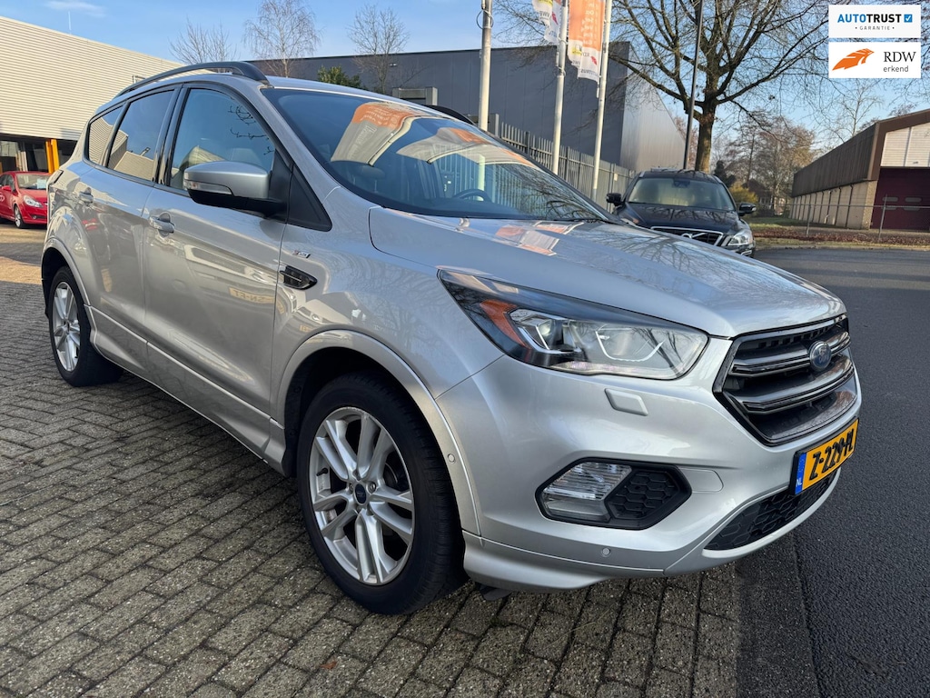 Ford Kuga 1.5 EcoBoost ST Line 113.695 km, trekhaak navi, cruise3, elec pakket, xenon-led, multi-stuur, all-season banden