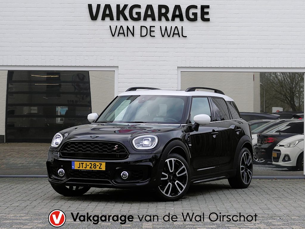 MINI Countryman 2.0 Cooper S ALL4 John Cooper Works | Panoramadak | Digitaal Dashboard | ACC | Head-up display | Achteruitrijcamera | Achterlicht britse vlag | Afneembare trekhaak | Apple-/Android Carplay | Half leder