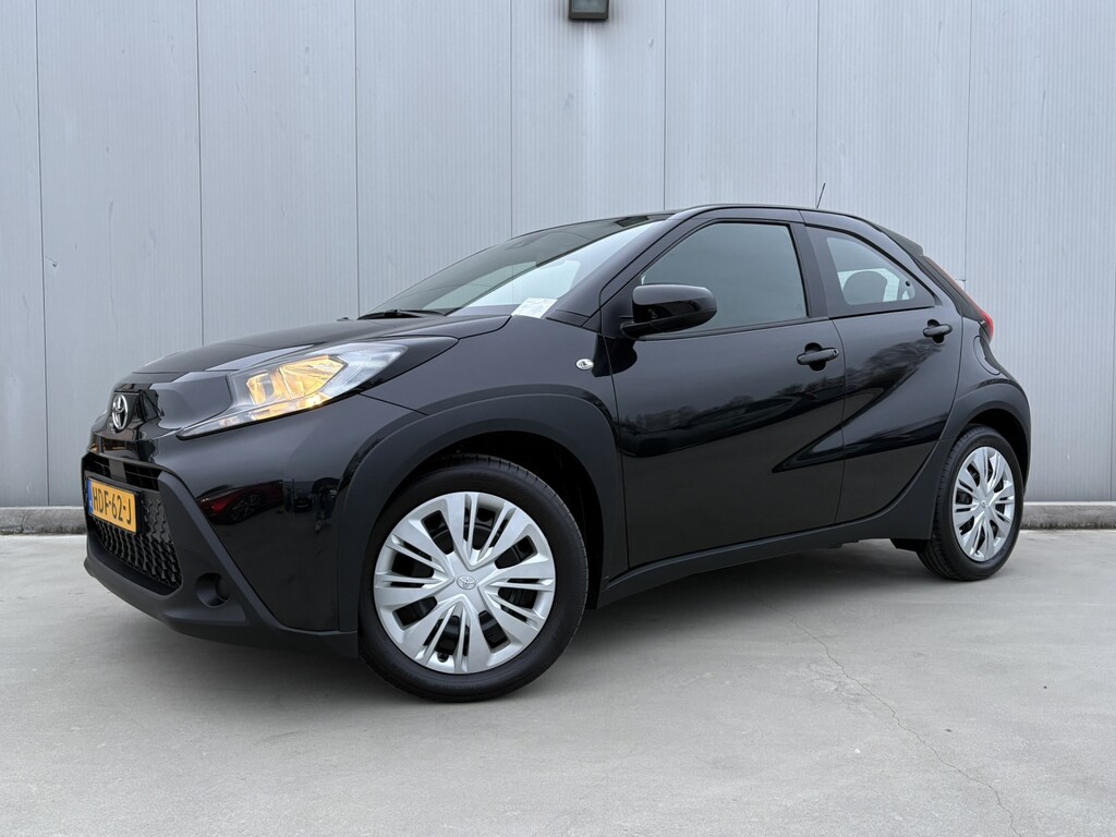 Toyota Aygo X 1.0 VVT-i MT Play
