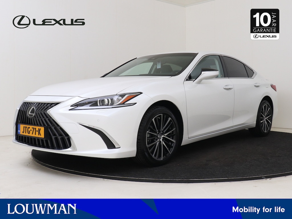 Lexus ES 300h 35th Edition |Sunroof |Lederen Bekleding | Apple Carplay & Android Auto | Verhuur