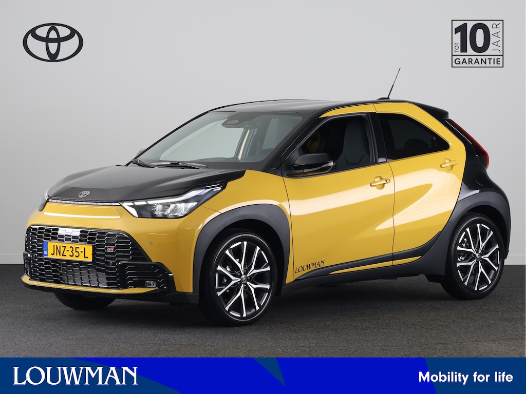 Toyota Aygo X Hybrid 115 GR Sport *DEMO* | JBL geluidsysteem | 18" LM velgen | GR Sport uitvoering |