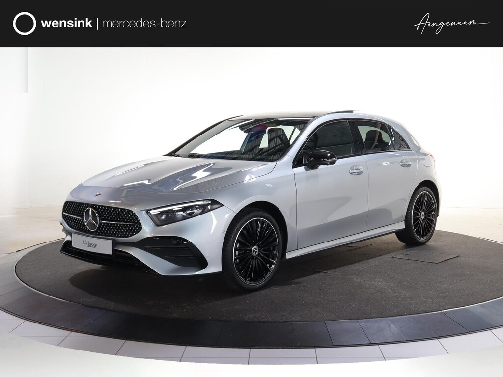 Mercedes-Benz A-klasse 250e Business Solution AMG | Panoramaschuifdak | Premium Plus | 19”AMG-velgen | Head-up display | Dodehoekassistent |