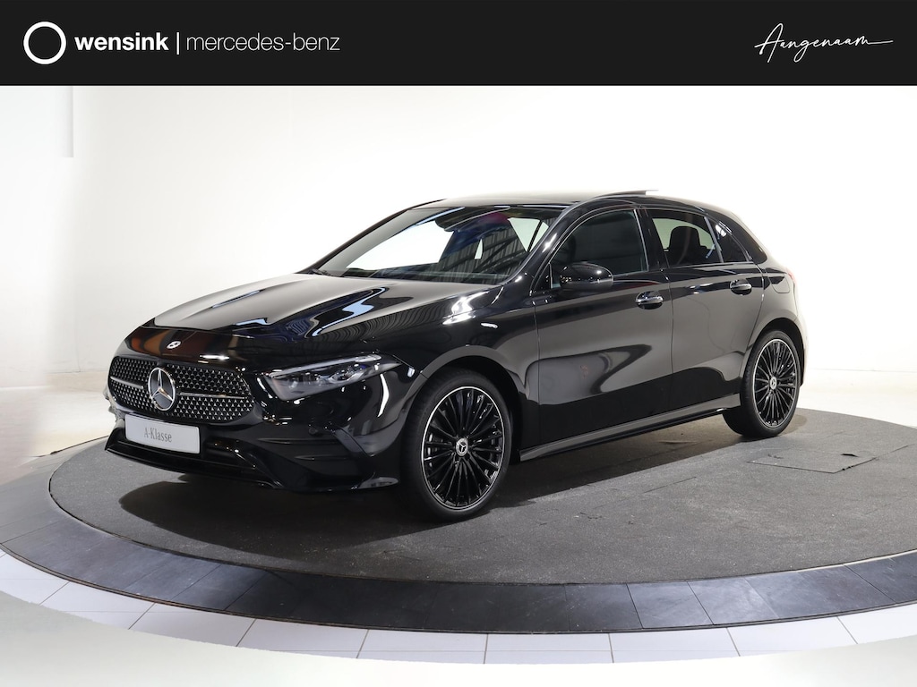 Mercedes-Benz A-klasse 250e Business Solution AMG | Panoramaschuifdak | Stoelverwarming | Achteruitrijcamera |  MULTIBEAM LED | 19"inch AMG velgen |