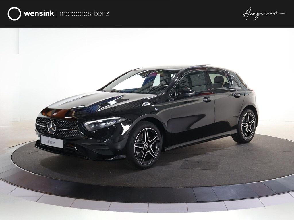 Mercedes-Benz A-klasse 250e Business Solution AMG | Panoramaschuifdak | Premium Plus | Head-up display | Dodehoekassistent |