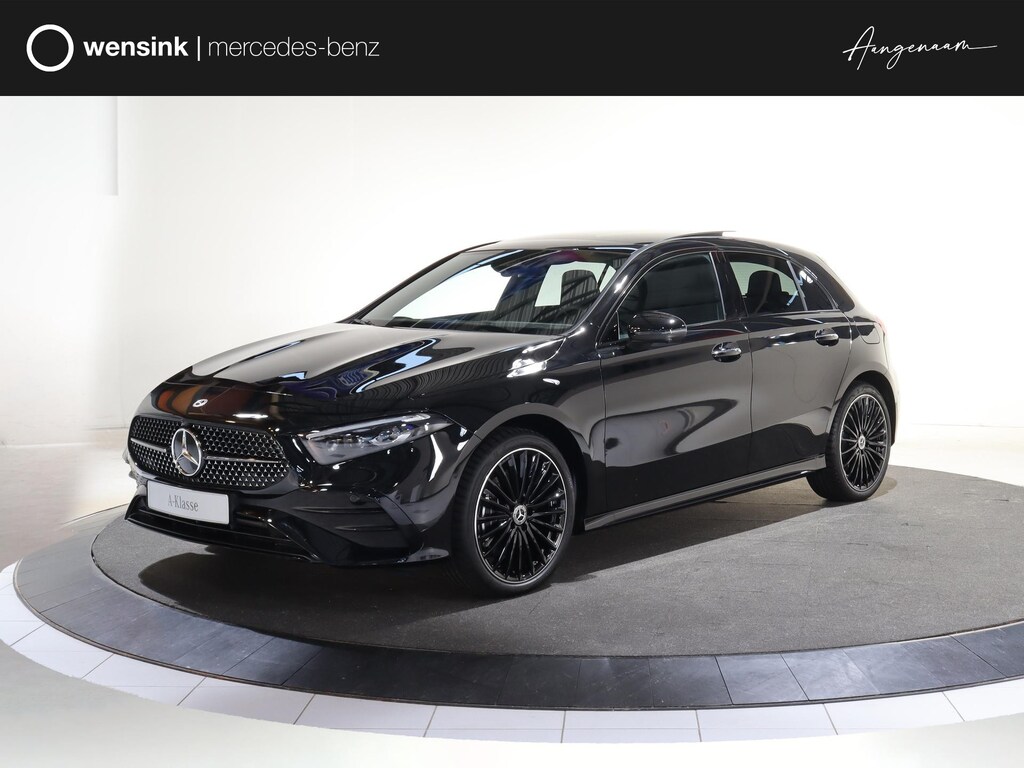 Mercedes-Benz A-klasse 250e Business Solution AMG | Panoramaschuifdak | Premium Plus | 19”AMG-velgen | Head-up display | Dodehoekassistent |