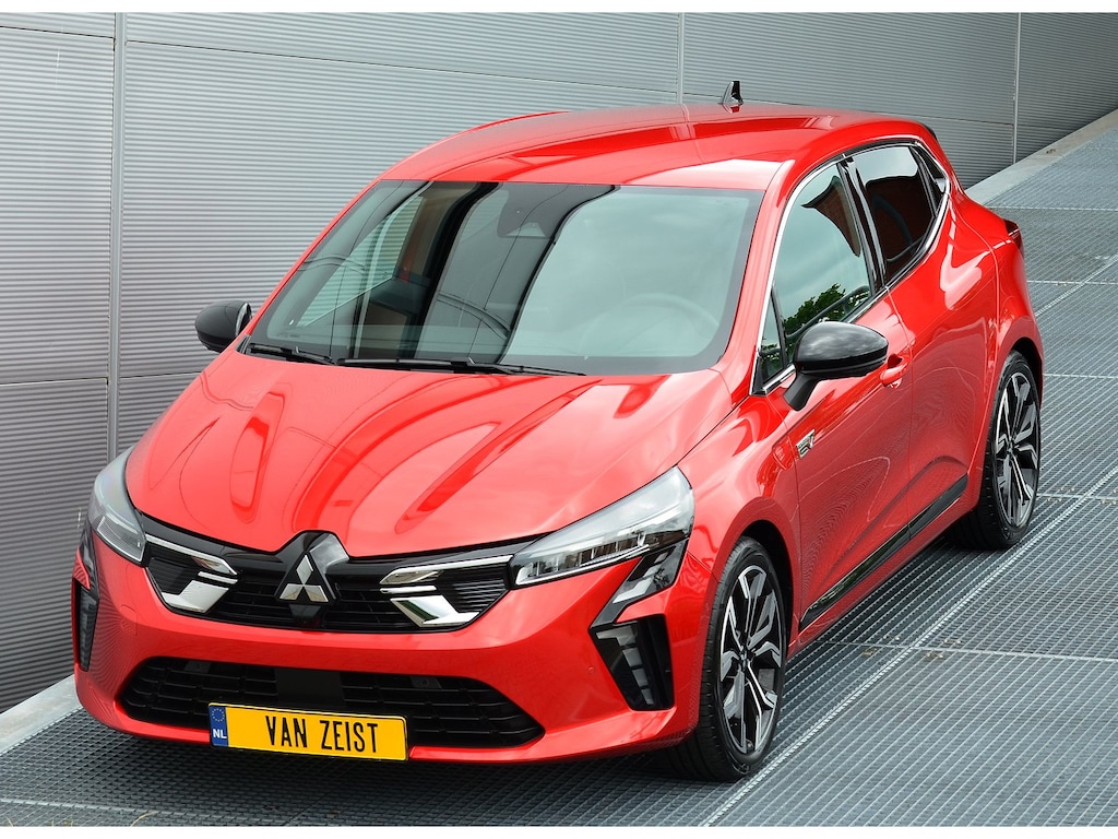 Mitsubishi Colt HEV 1.6 A/T INSTYLE | FULL HYBRID | FULL OPTIONS | ADAPTIEF CRUISE | NAVI | BOSE | 360 CAMERA | DODEHOEK ASSIST | STOEL & STUURVERWARMING | FABRIEKSGARANTIE TOT 22-11-2031* | NP € 32.290,- | ALL IN RIJKLAARPRIJS