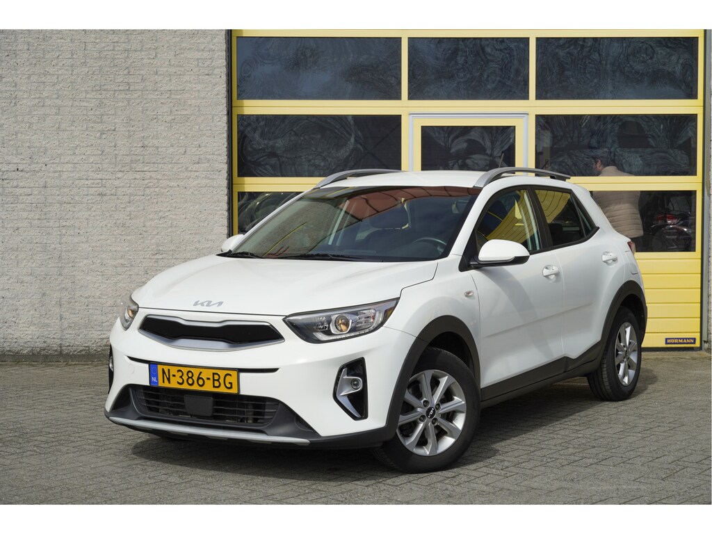 Kia Stonic 1.0 T-GDi MHEV DynamicLine BJ2021 Lmv 15" | Led | App-Connect | Achteruitrijcamera | Airco | Cruise control | Getint glas