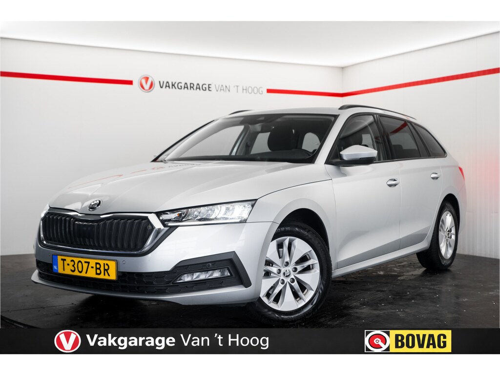 Skoda Octavia Combi Automaat Business Edition | CarPlay | LED | Elektrische achterklep | NL-auto
